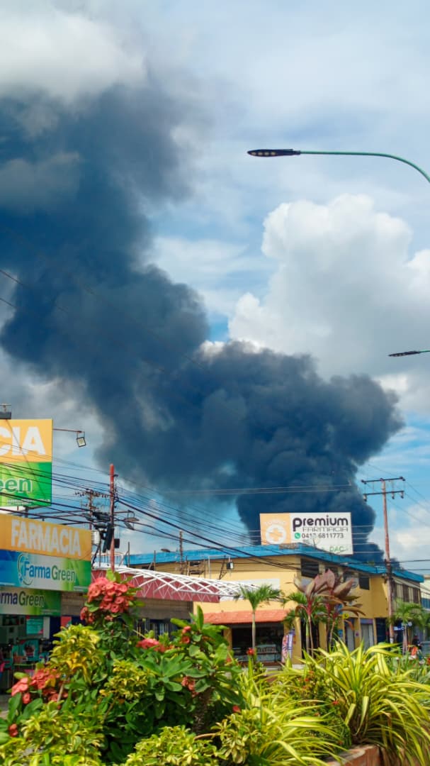 incendio empresa en Los Guayos