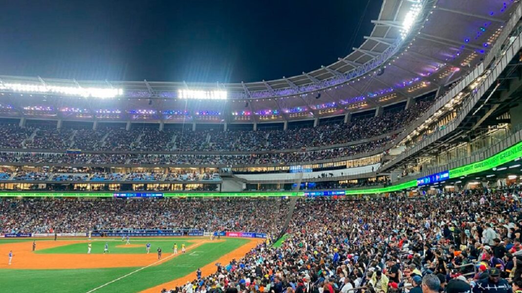 32 mil asistieron Magallanes Caracas 32 mil asistieron Magallanes Caracas