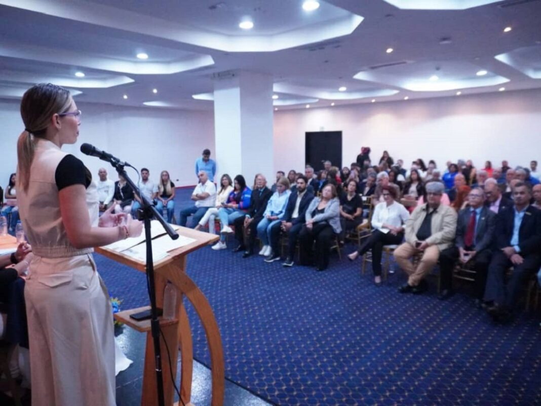 Alcaldesa Elizabeth Niño “Los ingenieros son artífices de la Venezuela productiva” (3) Alcaldesa Elizabeth Niño ingenieros