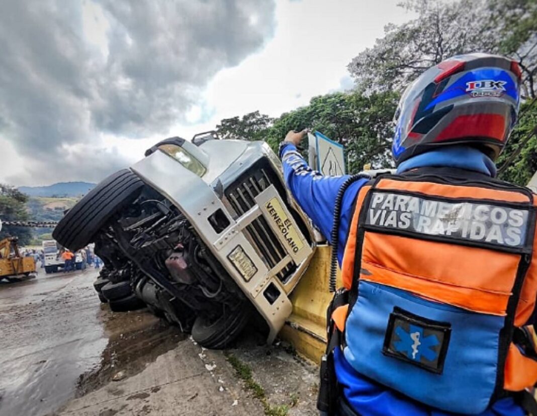 fallecido gandola autopista Valencia-Puerto Cabello