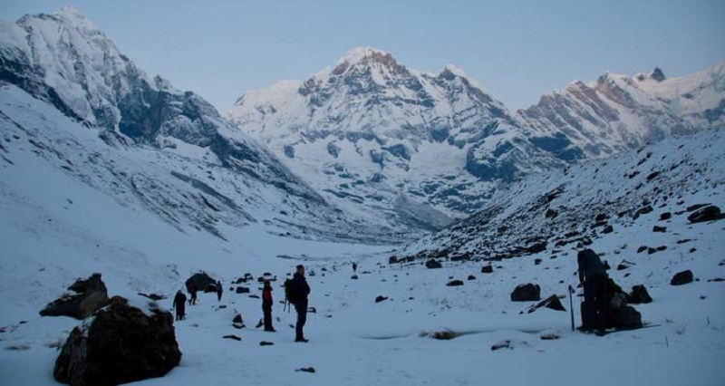 excursionistas nevadas Annapurna