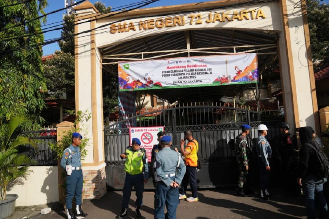 múltiples explosiones mezquita indonesia 