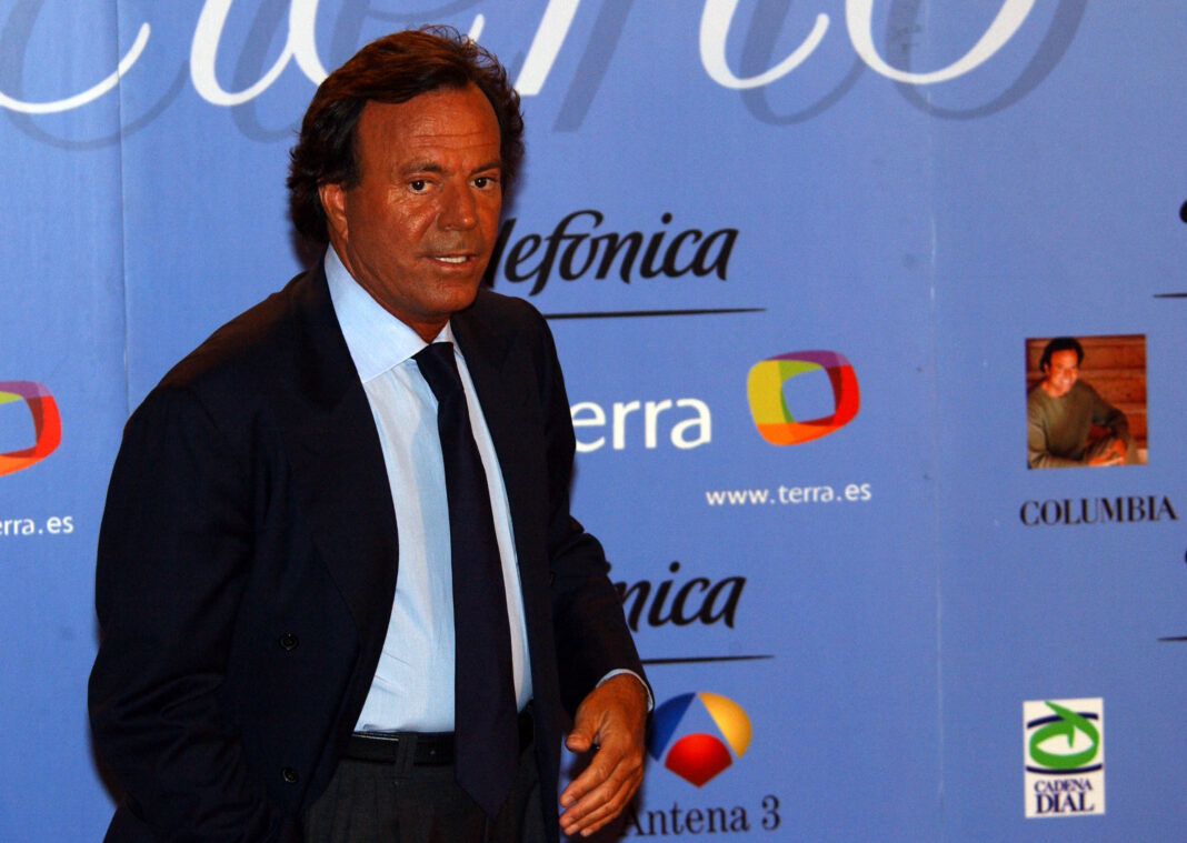 Julio Iglesias acusaciones de abuso sexual