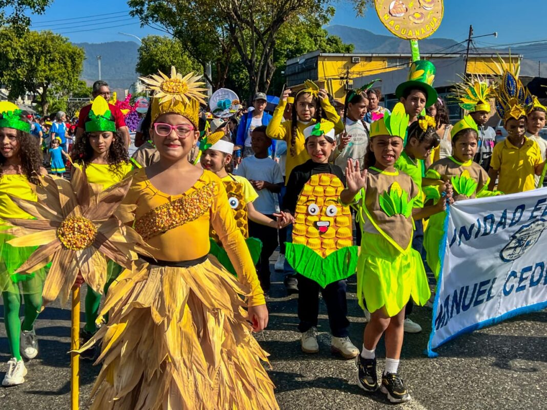 desfile de Carnaval Pedagógico en Naguanagua