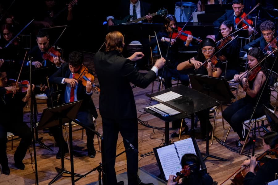 Orquesta Sinfónica de Carabobo presentación Venezolana de Pinturas