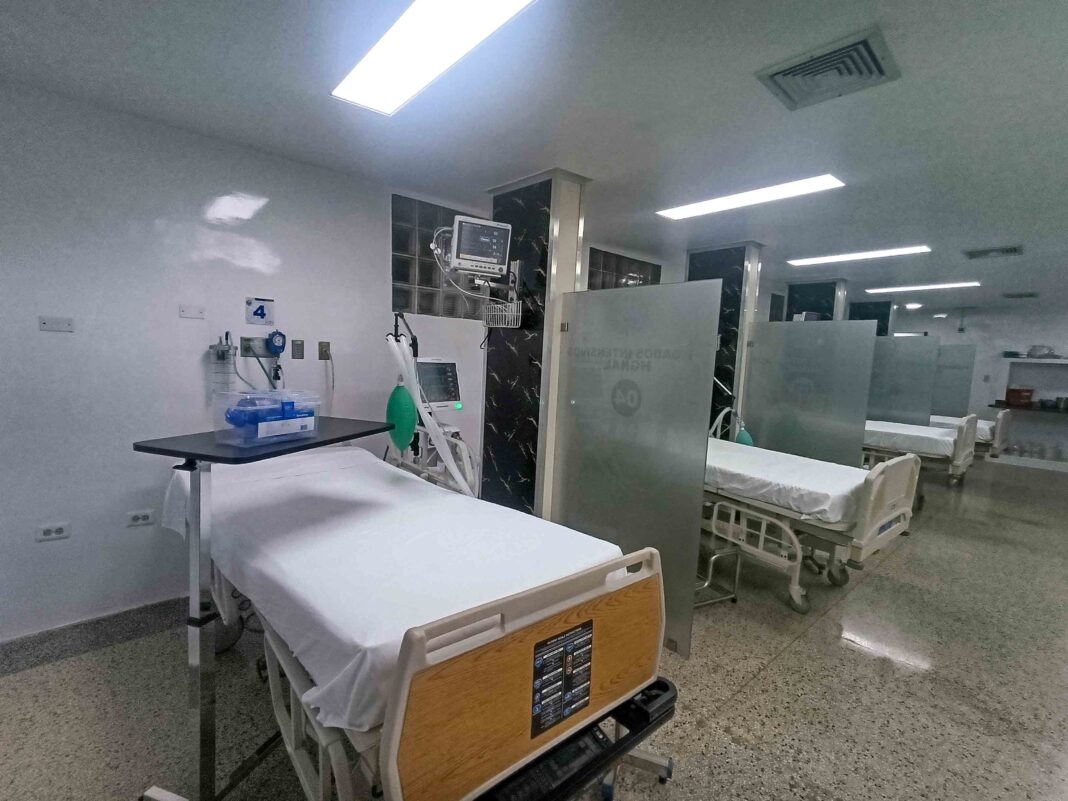 Reinauguran UCI en el Hospital Dr. Ángel Larralde